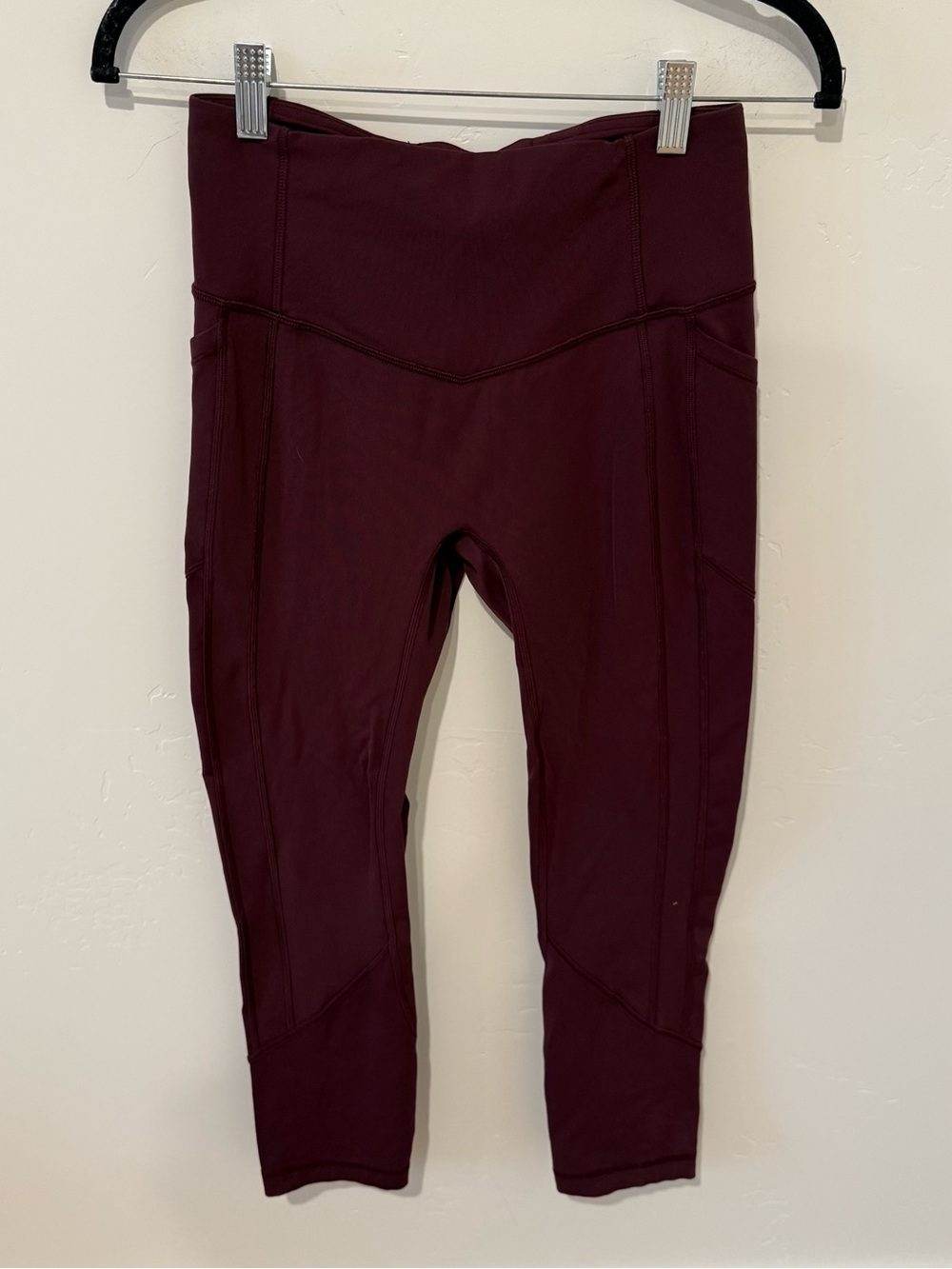 Lululemon All the Right Places Burgundy Athletic Leggings Womens 6 Workout Crop